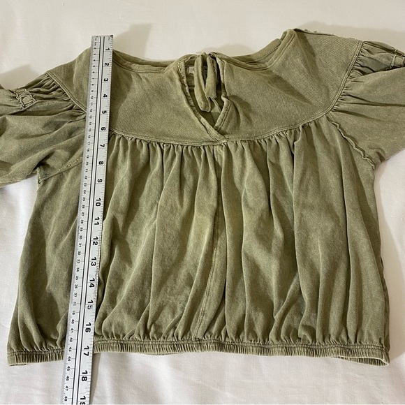 Free People tee shirt size small No Good Alone in Willow Billowy Slightly Crop - Picture 3 of 9